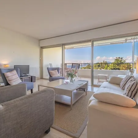 Riviera Escape - Sea View, Pool & Tennis