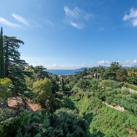 Riviera Escape - Sea View, Pool & Tennis Appartement