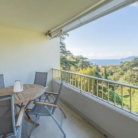 Appartamento Riviera Escape - Sea View, Pool & Tennis