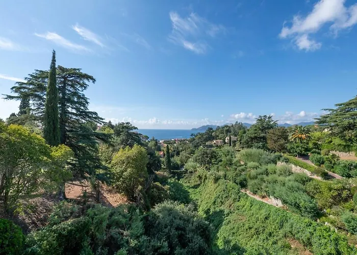 Riviera Escape - Sea View, Pool & Tennis شقة