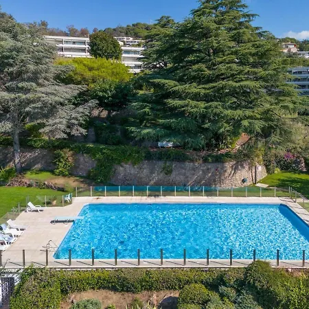 2-bedroom With Sea View, Pool & Tennis Cannes