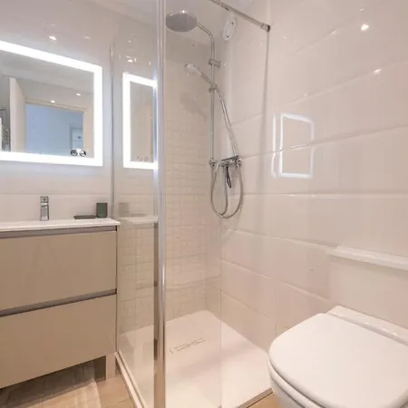 2-bedroom With Sea View, Pool & Tennis * Cannes