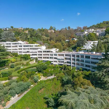 2-bedroom With Sea View, Pool & Tennis Cannes